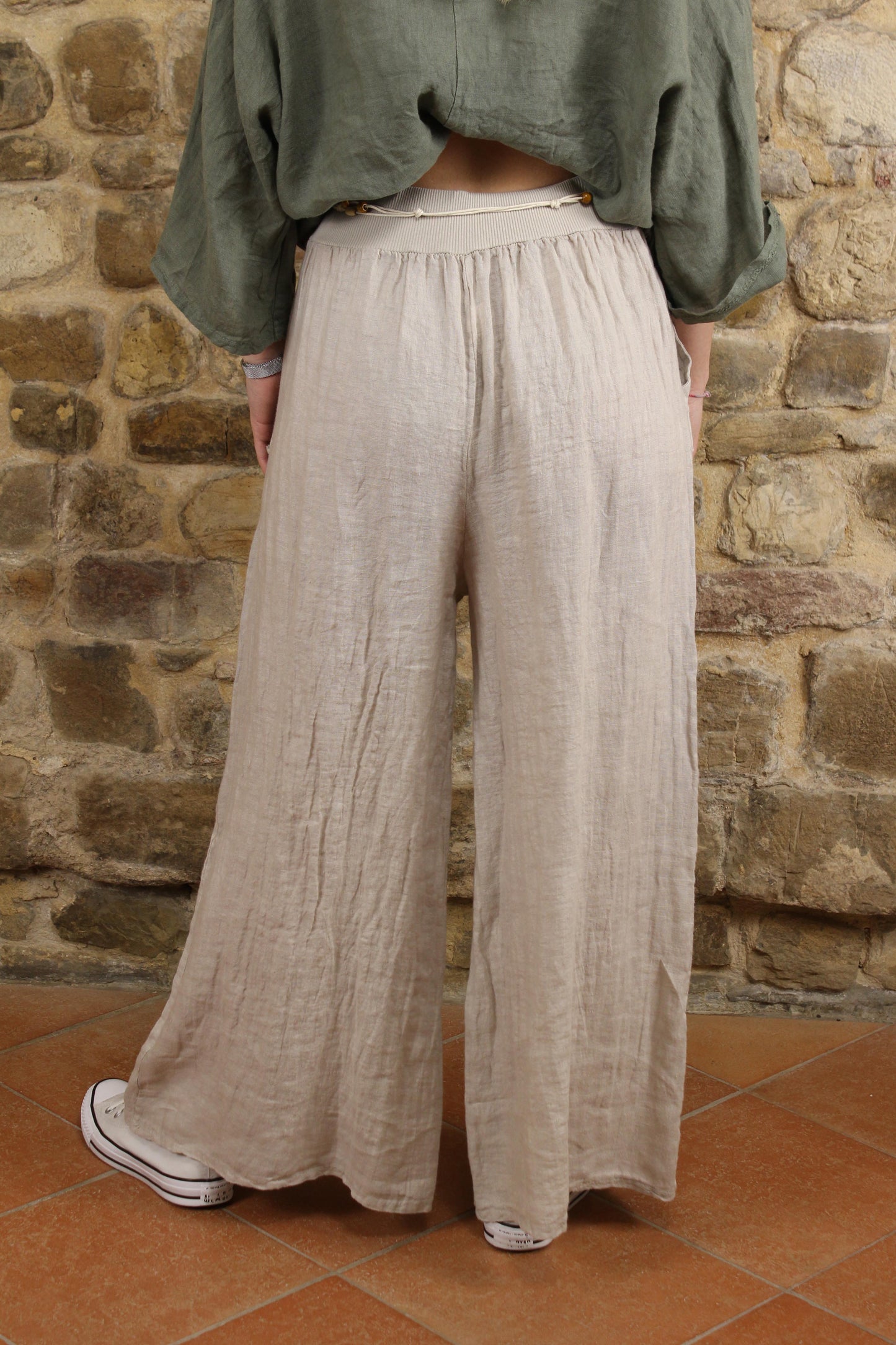 Wide leg trousers